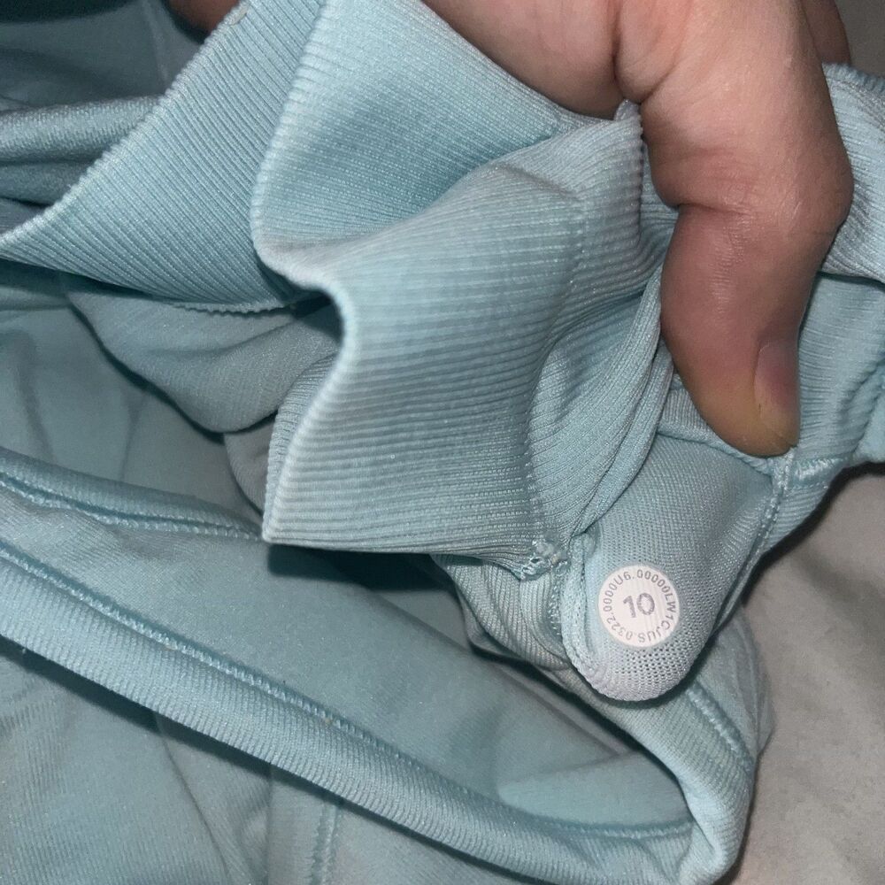 Lululemon Ebb to Street Cropped Racerback Tank Light Support Blue Women’s 10 - Picture 5 of 10